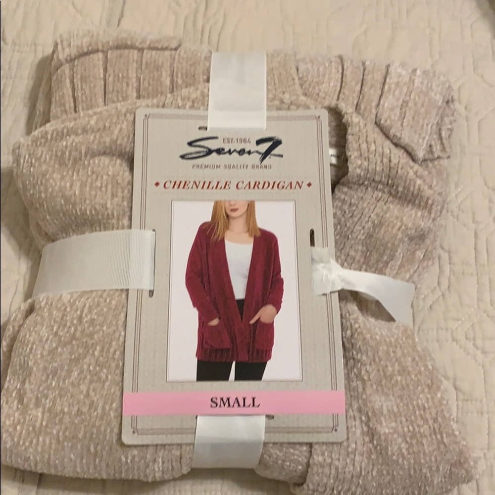 Cardigan sweater, chenille with pockets.